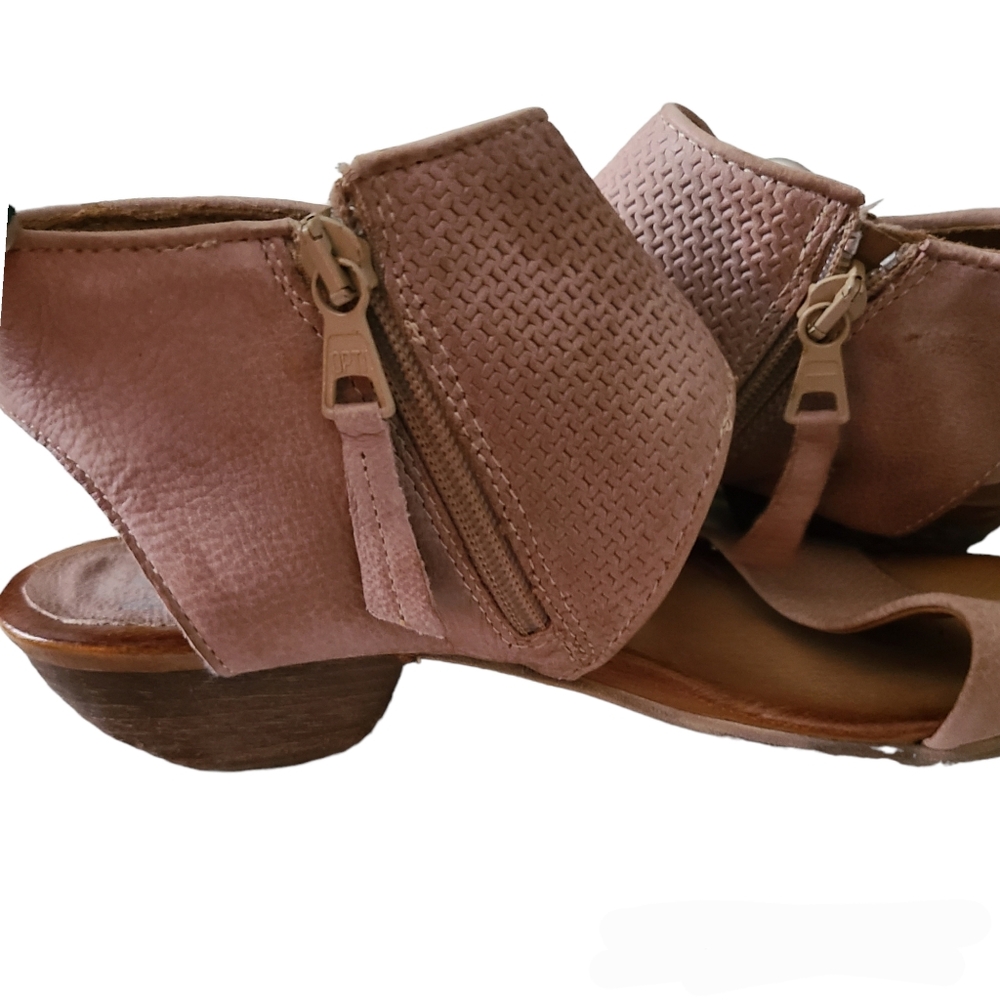 MIZ MOOZ | NEW YORK CITY | CHEERFUL LEATHER SANDAL | SIZE (37) 6.5 - 7 - Picture 9 of 12
